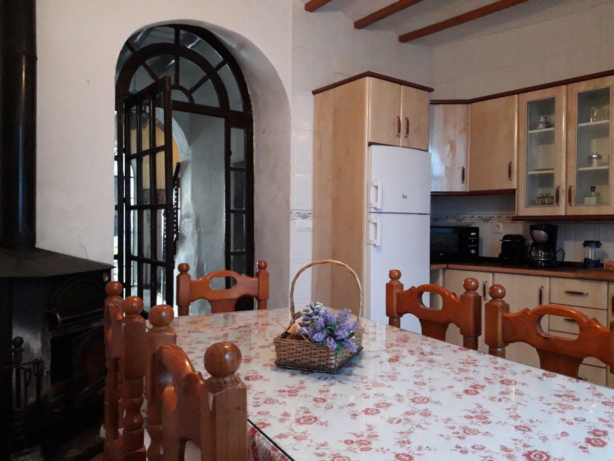 Casa De La Abuela Pepi Guest House Aracena Luaran gambar